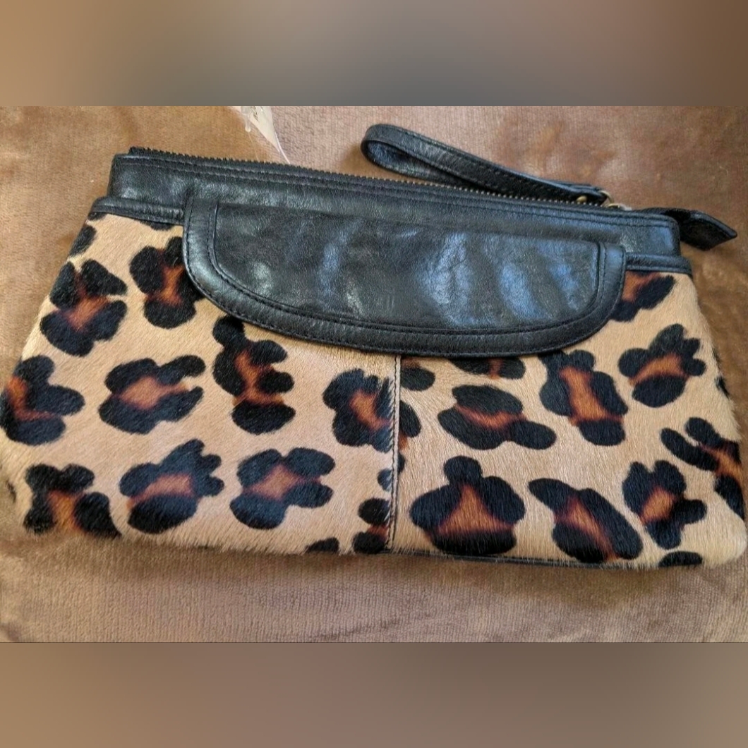 Nordstrom Black Beige Leopard Print Hair-On-Hide Clutch Wristlet Nwt